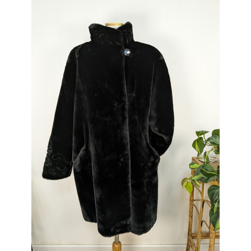 Doudoune grosse fourrure noir top
